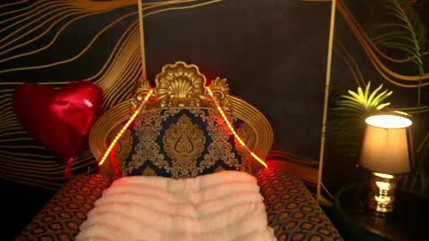 Snapshot of arielgemme chatting on March 3, 11:24 pm Ariel online show from March 3, 11:24 pm