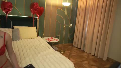 Snapshot of arielgemme chatting on March 11, 5:05 am Ariel online show from March 11, 5:05 am