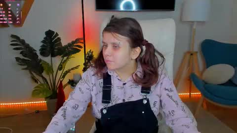 Ariell Mini online show from January 6, 1:37 pm