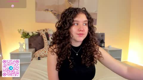 Snapshot of ariella_sol chatting on June 6, 1:11 am Ariella GTM3 Tue Wed Thu Fri Sat 0400 am-1030pm online show from June 6, 1:11 am