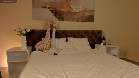 Ariella GTM3  Tue Wed Thu Fri Sat  0400 am-1030pm online show from July 25, 1:04 am