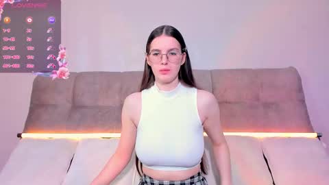 Snapshot of ariellateska chatting on September 15, 4:01 am Ariella online show from September 15, 4:01 am
