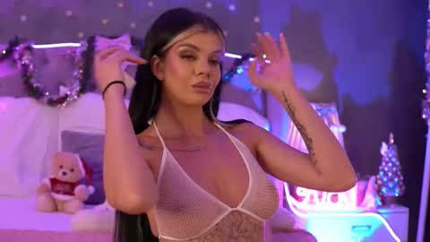 Snapshot of ariellsweety chatting on December 20, 6:15 pm Ariell online show from December 20, 6:15 pm