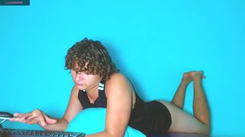 Snapshot of arielnoir6958 chatting on July 23, 1:58 am Ariel Aoir online show from July 23, 1:58 am