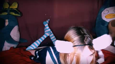 Snapshot of arielpinkcat chatting on November 19, 5:57 pm arielpinkcat online show from November 19, 5:57 pm