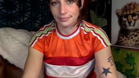 ariel  colin when hes here online show from December 12, 4:26 am