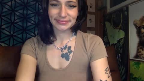 ariel  colin when hes here online show from December 16, 3:32 pm