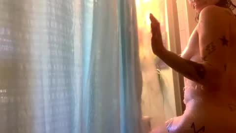 ariel  colin when hes here online show from December 19, 1:40 pm