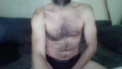 Snapshot of ariete80s chatting on April 4, 3:31 pm ariete80s online show from April 4, 3:31 pm