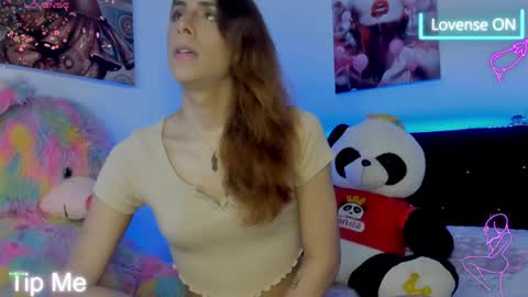 Snapshot of arii_scorpion chatting on May 5, 9:45 pm Ariana Forero ---- independet model online show from May 5, 9:45 pm