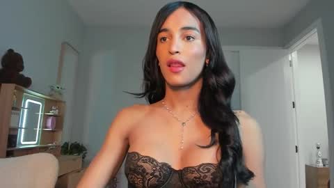 Snapshot of ariia1_ chatting on February 11, 12:26 am Aria online show from February 11, 12:26 am