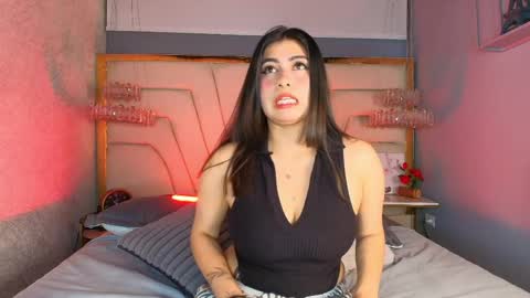 Snapshot of ariia_sweett chatting on May 17, 4:21 am Ariia sweett online show from May 17, 4:21 am