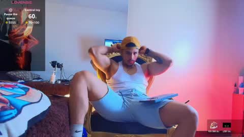 Snapshot of ariies13 chatting on May 31, 12:12 pm Ariies13 online show from May 31, 12:12 pm