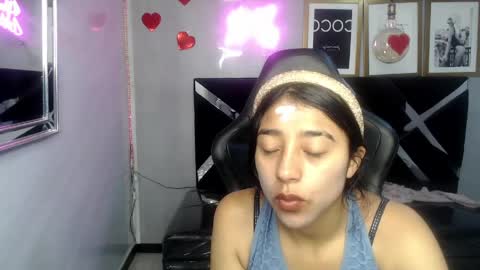 Snapshot of arimeraki_v chatting on May 31, 3:04 am Hi Stream 1000pm to 600am online show from May 31, 3:04 am