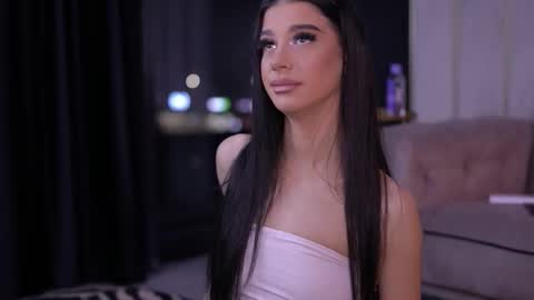 Snapshot of arinarhodes chatting on December 19, 6:48 pm Arina online show from December 19, 6:48 pm