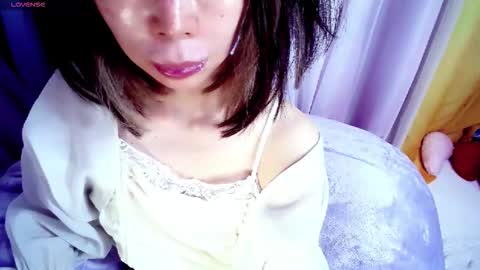 arincolove online show from March 9, 3:16 pm