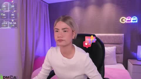 Ari  online show from February 8, 3:21 am