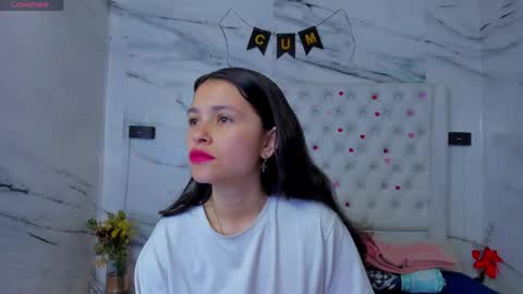 Snapshot of arisha_lee2 chatting on May 25, 12:33 pm arisha_lee2 online show from May 25, 12:33 pm