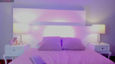 Snapshot of arisunshine77 chatting on April 19, 5:07 am arisunshine77 online show from April 19, 5:07 am