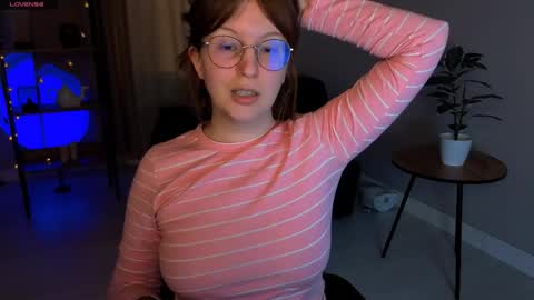 Snapshot of arizzzona_baby chatting on April 10, 2:44 pm Arizona online show from April 10, 2:44 pm