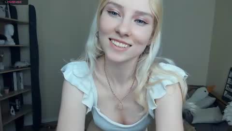 Emily online show from July 22, 7:11 am