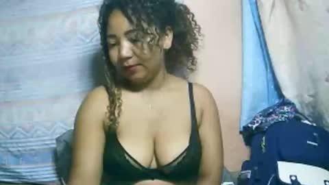 Arlinah9794 online show from March 18, 6:38 am