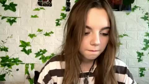 Snapshot of armandahaley chatting on May 21, 2:13 pm Lisa online show from May 21, 2:13 pm