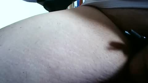 Snapshot of armandbigcock_juceswallower chatting on March 27, 1:33 pm armandbigcock_juceswallower online show from March 27, 1:33 pm