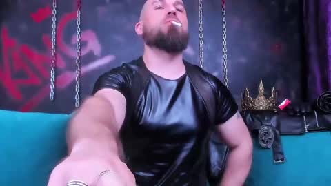 Snapshot of armandosteel chatting on May 26, 10:28 pm Armando online show from May 26, 10:28 pm