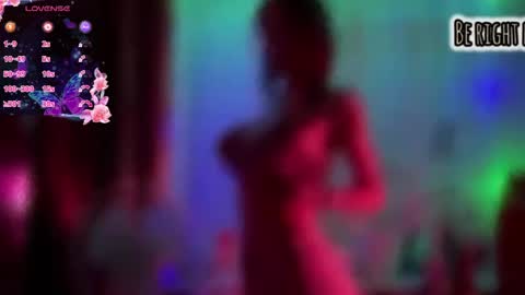 Snapshot of armurra chatting on May 28, 5:27 am armurra online show from May 28, 5:27 am
