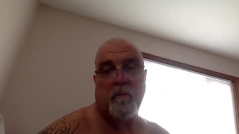 armyguy5311 online show from February 17, 6:36 pm