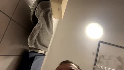 armyskater32 online show from November 23, 9:20 am