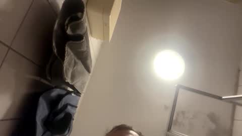 armyskater32 online show from February 7, 8:07 am