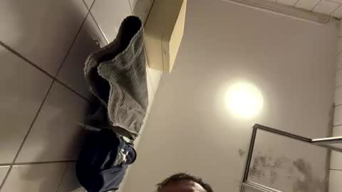 armyskater32 online show from March 4, 8:26 pm