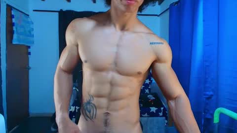 Snapshot of arnold_black69 chatting on April 23, 12:29 pm arnold black online show from April 23, 12:29 pm