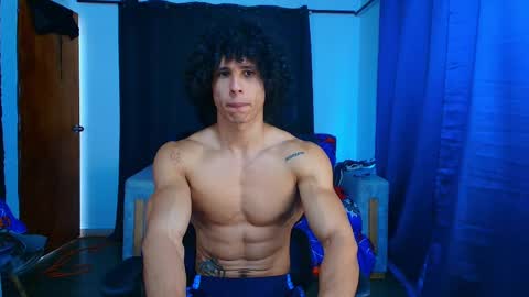 Snapshot of arnold_black69 chatting on May 11, 1:39 pm arnold black online show from May 11, 1:39 pm