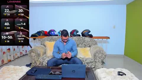 Snapshot of arnold_fit_hot98 chatting on October 6, 10:02 am Arnold fit hot98 online show from October 6, 10:02 am