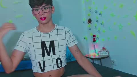 Snapshot of arnold_laurent chatting on December 8, 10:57 pm Arnold online show from December 8, 10:57 pm