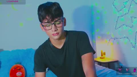 Snapshot of arnold_laurent chatting on January 7, 2:10 am Arnold online show from January 7, 2:10 am