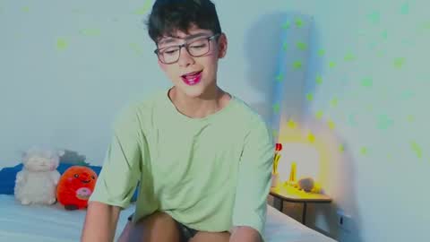 Arnold online show from February 24, 7:19 pm