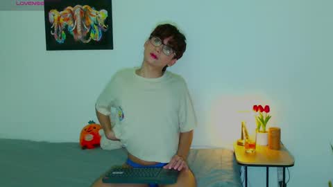 Snapshot of arnold_laurent chatting on September 25, 4:27 am Arnold online show from September 25, 4:27 am