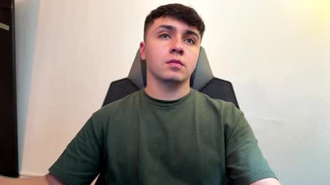 Snapshot of aron__cooper chatting on July 3, 1:28 pm aron__cooper online show from July 3, 1:28 pm