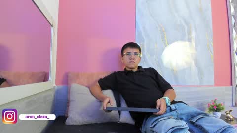 Snapshot of aron_alexa chatting on December 5, 1:06 pm Alexa Aron online show from December 5, 1:06 pm