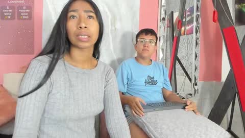 Snapshot of aron_alexa chatting on February 8, 1:22 pm Alexa Aron online show from February 8, 1:22 pm