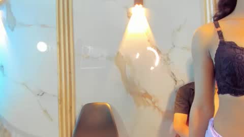 aron and molly online show from November 30, 11:58 am