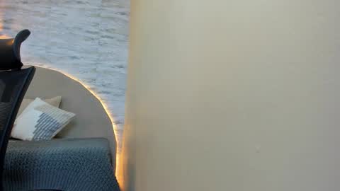 ARON BOLT online show from November 11, 11:49 pm