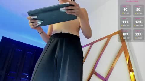 Snapshot of aron_cruz12 chatting on May 11, 12:55 pm Aron cruz online show from May 11, 12:55 pm