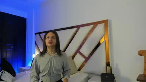 Snapshot of aron_cruz12 chatting on May 19, 12:55 pm Aron cruz online show from May 19, 12:55 pm