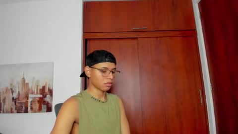 Snapshot of aron_pipeer chatting on September 30, 12:32 pm aron_pipeer online show from September 30, 12:32 pm