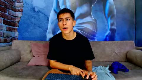 aron_pulse online show from February 18, 1:40 pm